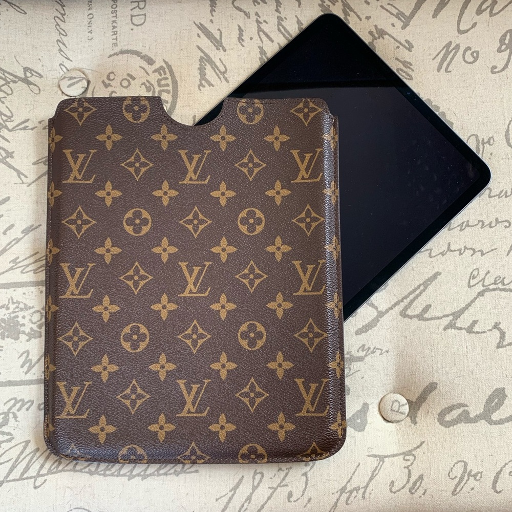 Louis Vuitton iPad case/sleeve